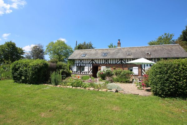 €235k<br/>245k<a href="https://homeanddryinnormandy.com/contact/">Contact us</a> for more details about this property. 